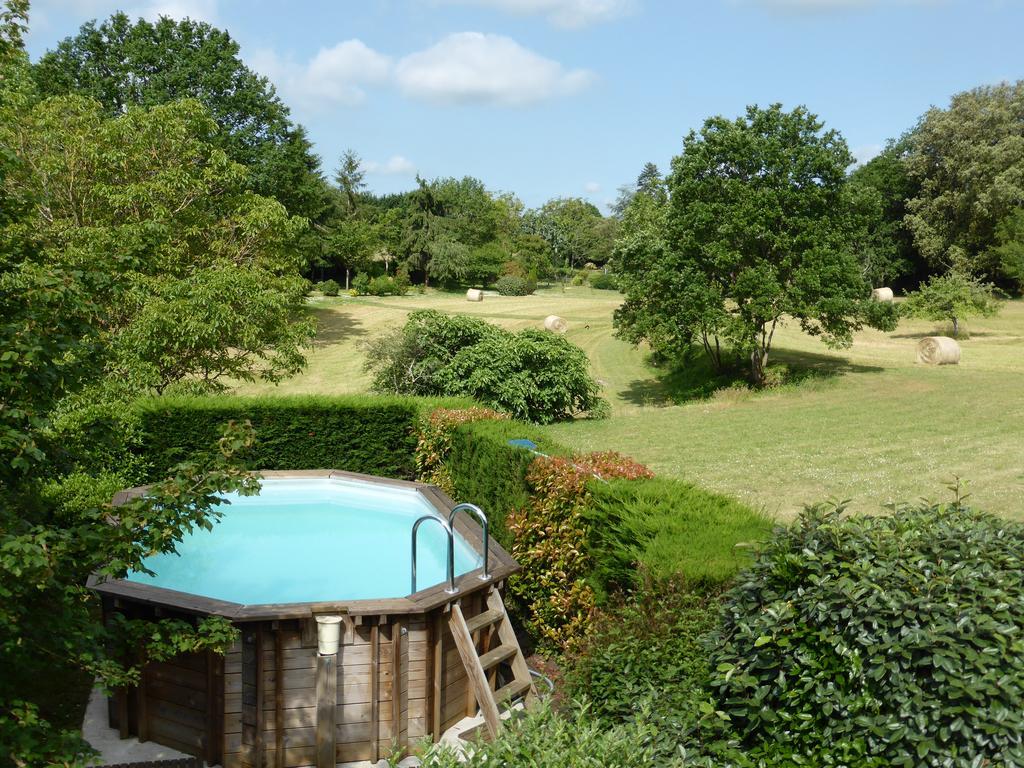 Maison d'hôtes Studio De Charme Abelia à Saint-Crépin-et-Carlucet Extérieur photo