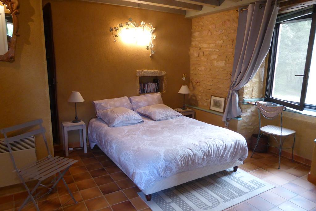 Maison d'hôtes Studio De Charme Abelia à Saint-Crépin-et-Carlucet Extérieur photo